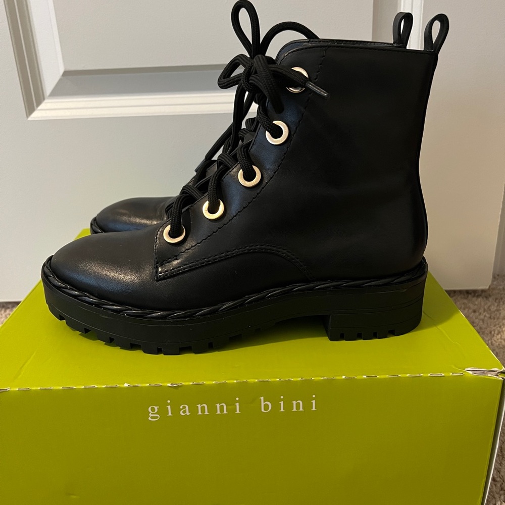 Gianni Bini boots. Size 8.5.